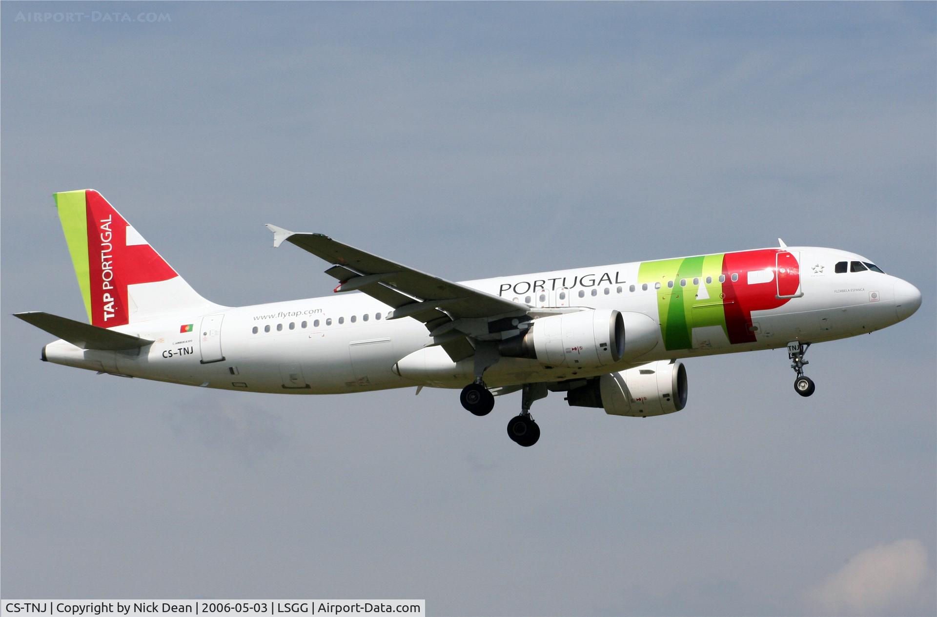 CS-TNJ, 2000 Airbus A320-214 C/N 1181, /