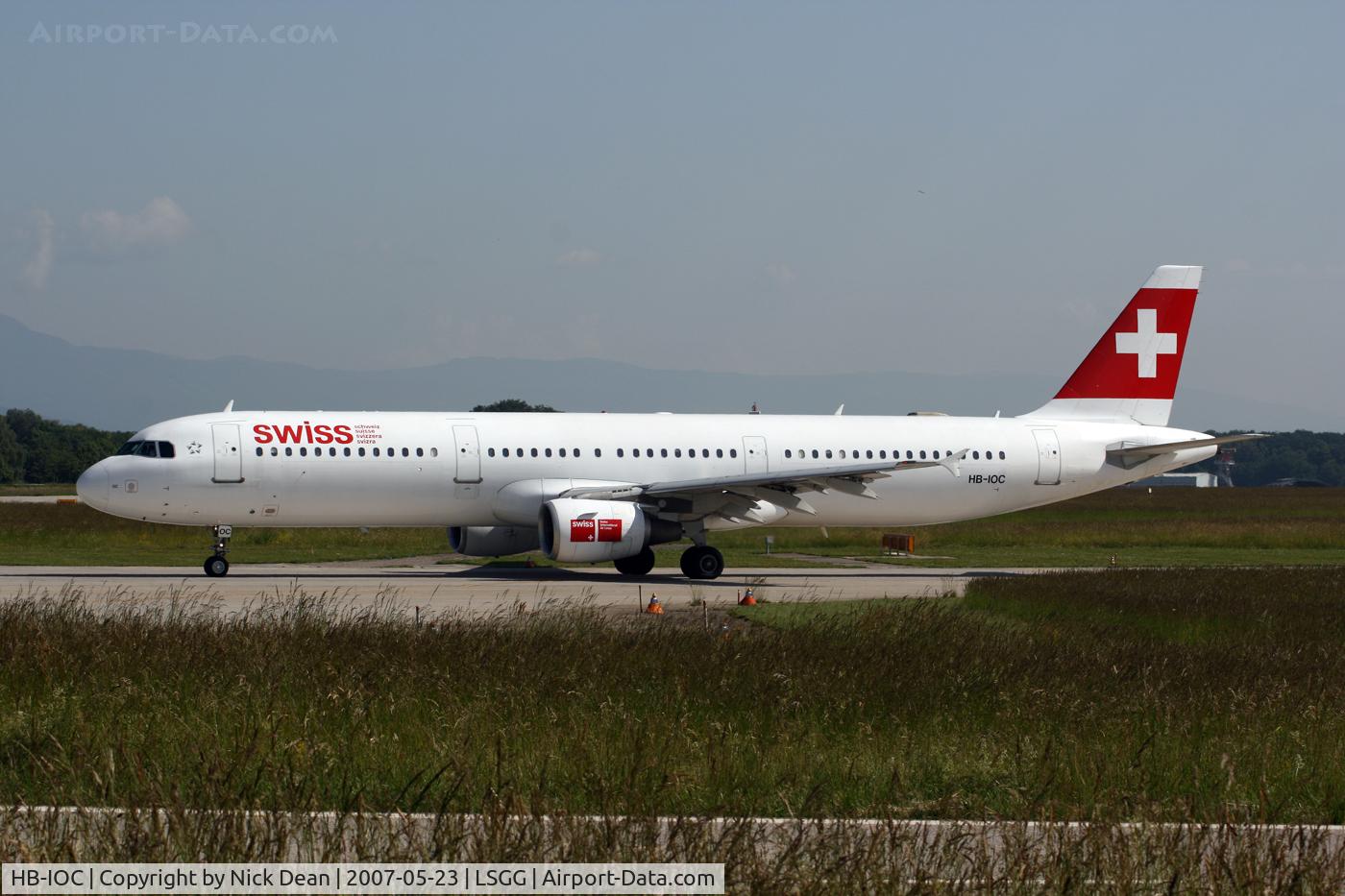 HB-IOC, 1995 Airbus A321-111 C/N 520, /