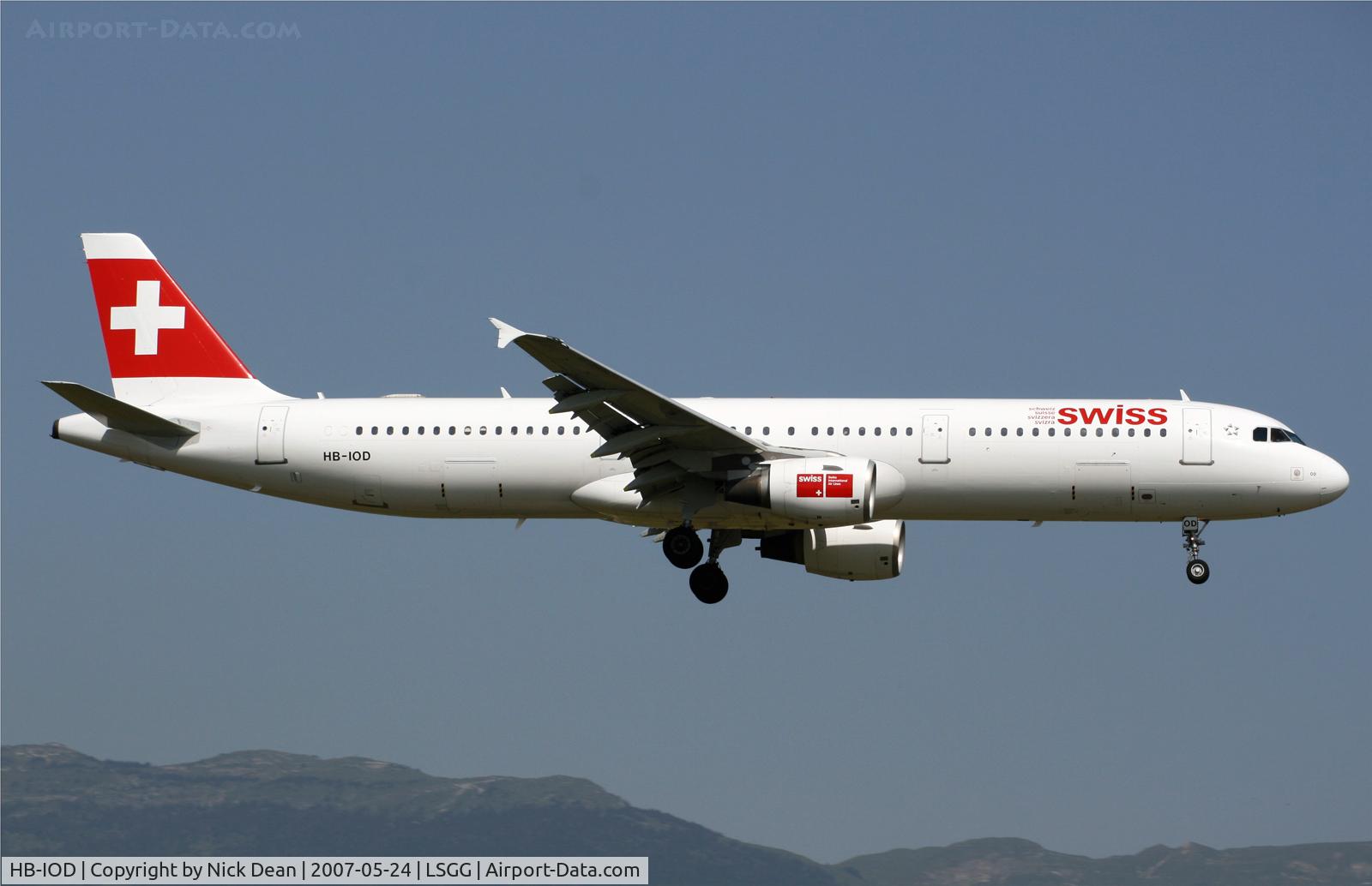 HB-IOD, 1995 Airbus A321-111 C/N 522, /