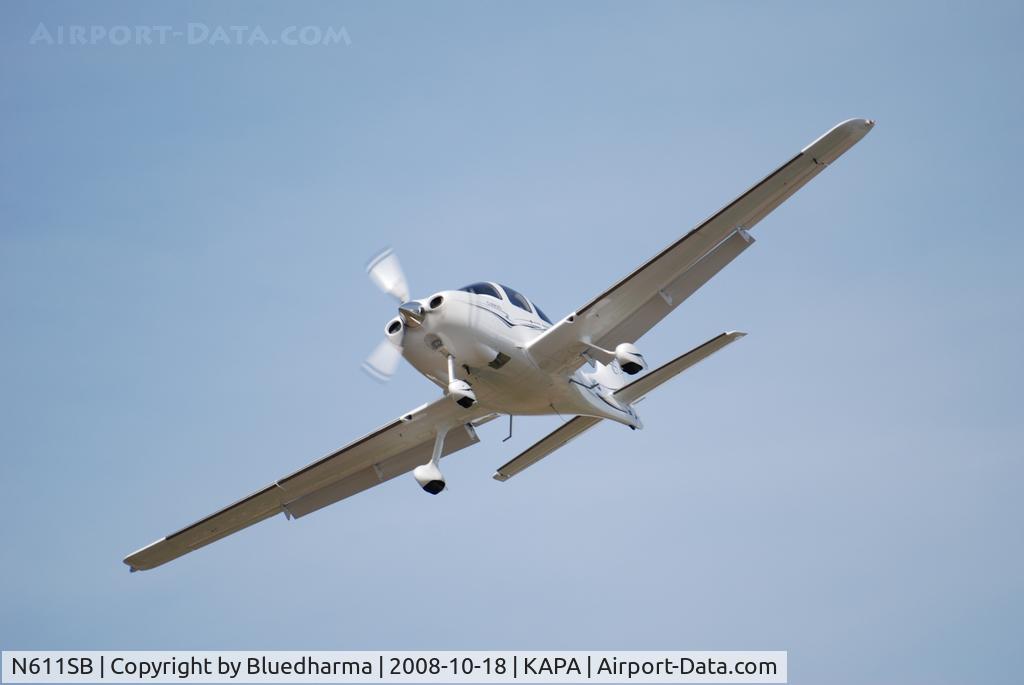 N611SB, 2004 Cirrus SR22 GTS C/N 1180, Touch and Go for 17L.