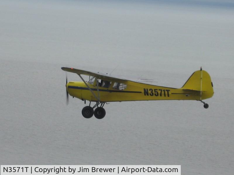 N3571T, 1975 Taylorcraft F-19 Sportsman C/N F-032, In flight