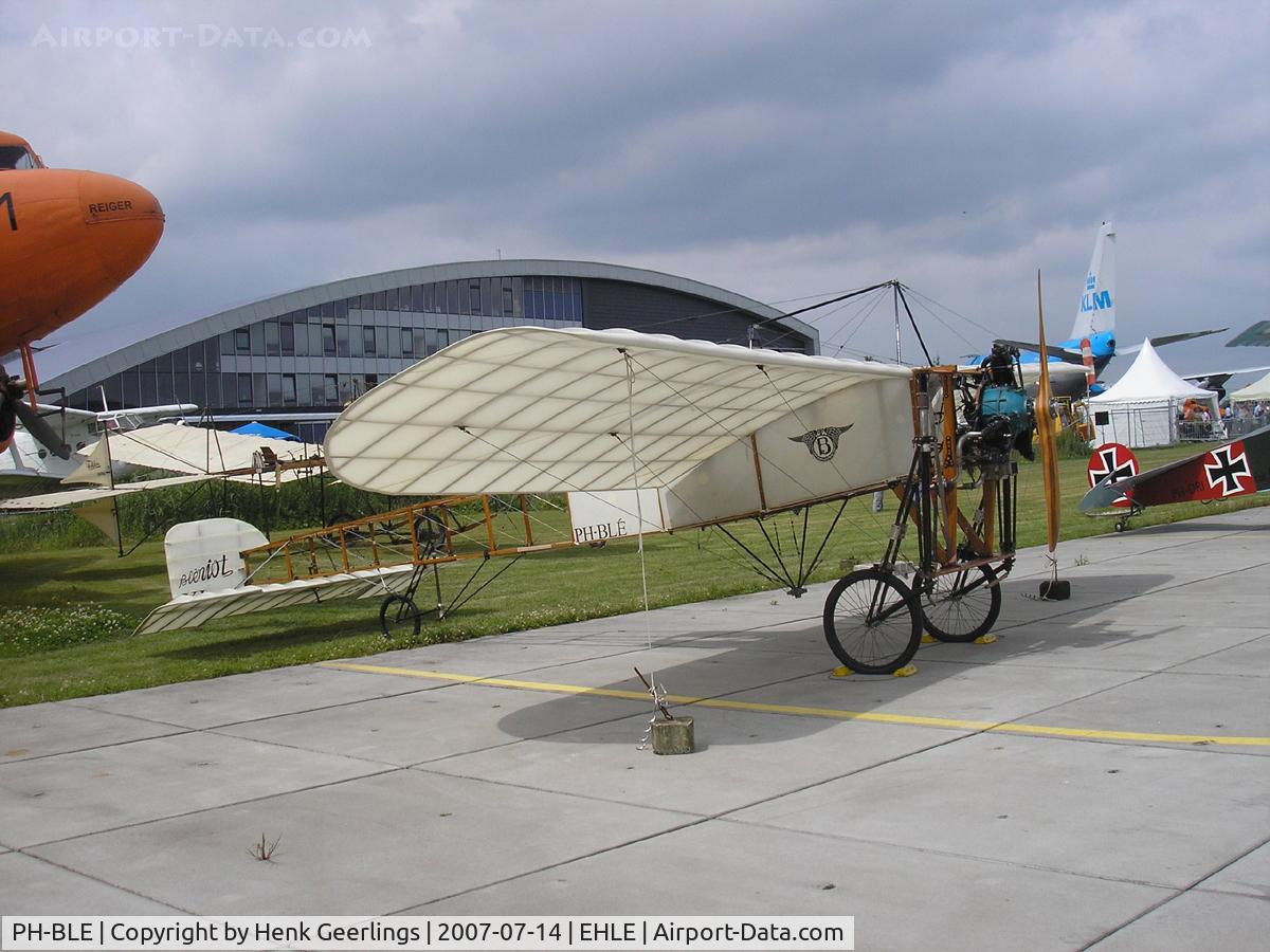 PH-BLE, St.V.V. Blériot XI C/N NVAV-78, Aviodrome Oldtimer Fly In 2007