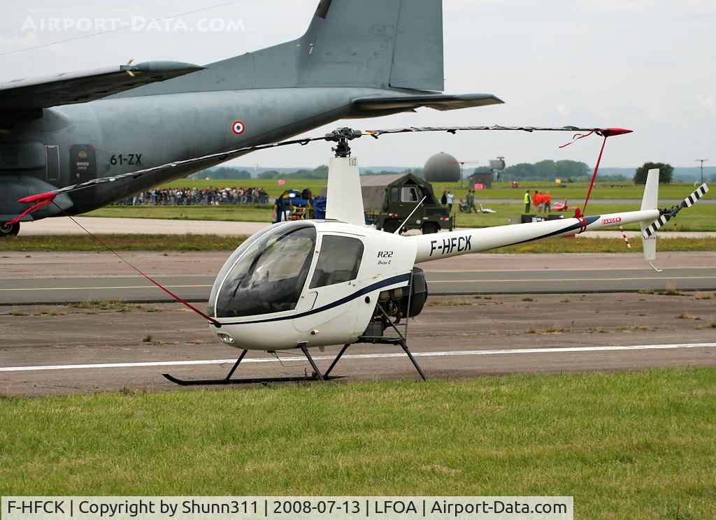 F-HFCK, Robinson R22 Beta II C/N 3359, Used as 'Tango Bleu' patrol @ LFOA Airshow 2008