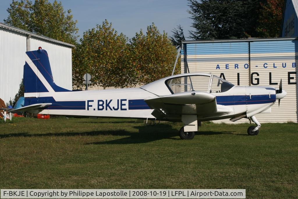 F-BKJE, Wassmer WA-40 Super IV C/N 38, JE at Lognes. October 2008