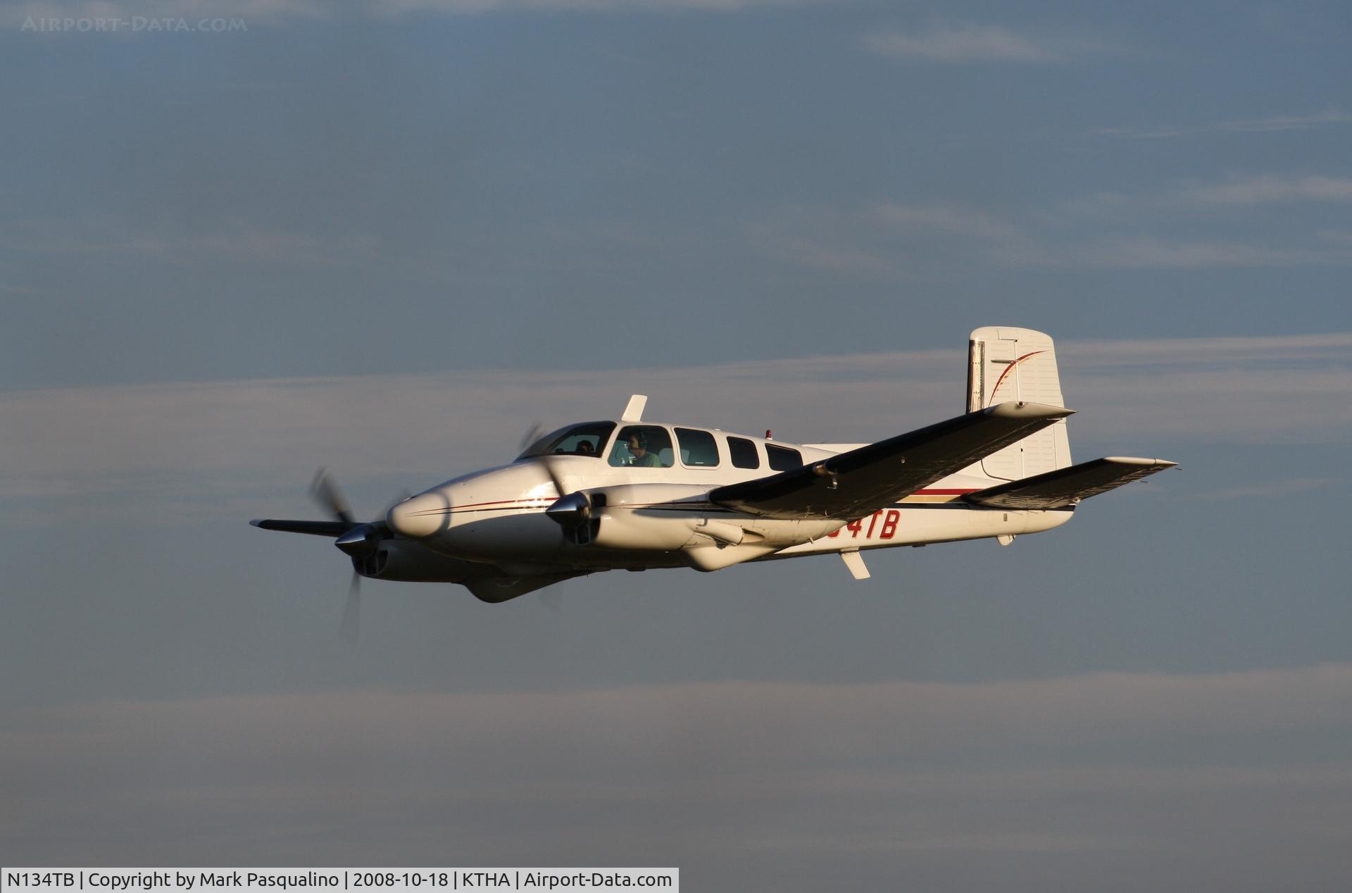 N134TB, 1960 Beech H50 C/N HH-126, Beech H50