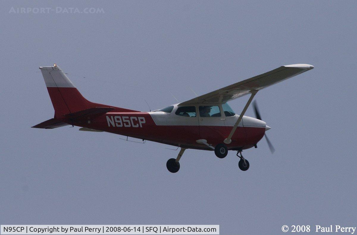 N95CP, 1976 Cessna 172M C/N 17265896, Getting airborne
