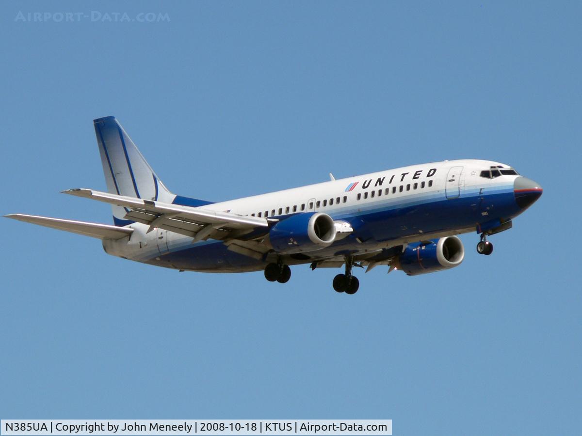 N385UA, 1990 Boeing 737-322 C/N 24660, Moments from touchdown