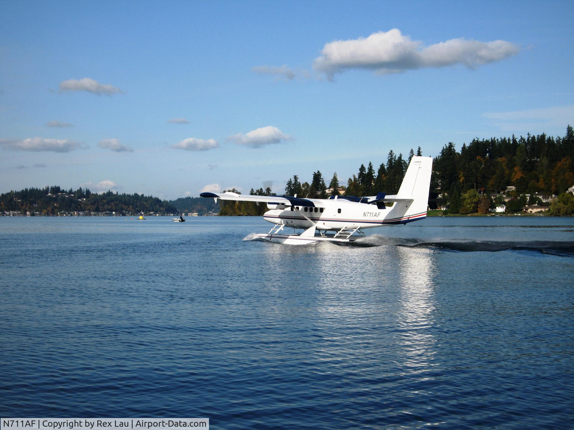 N711AF, 1980 De Havilland Canada DHC-6-300 Twin Otter C/N 711, Landing on Lake Samm