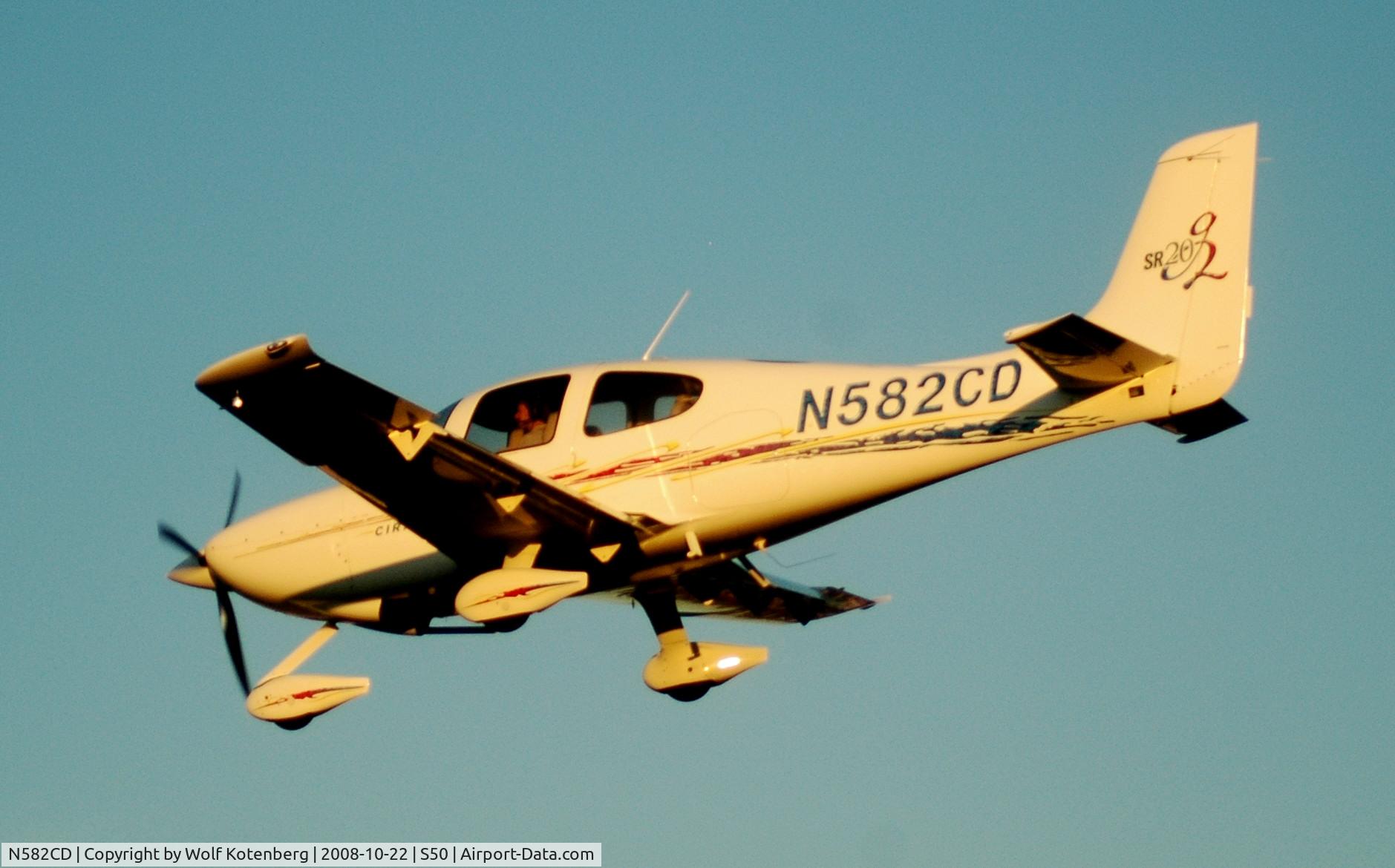 N582CD, 2005 Cirrus SR20 G2 C/N 1584, flying in, on final