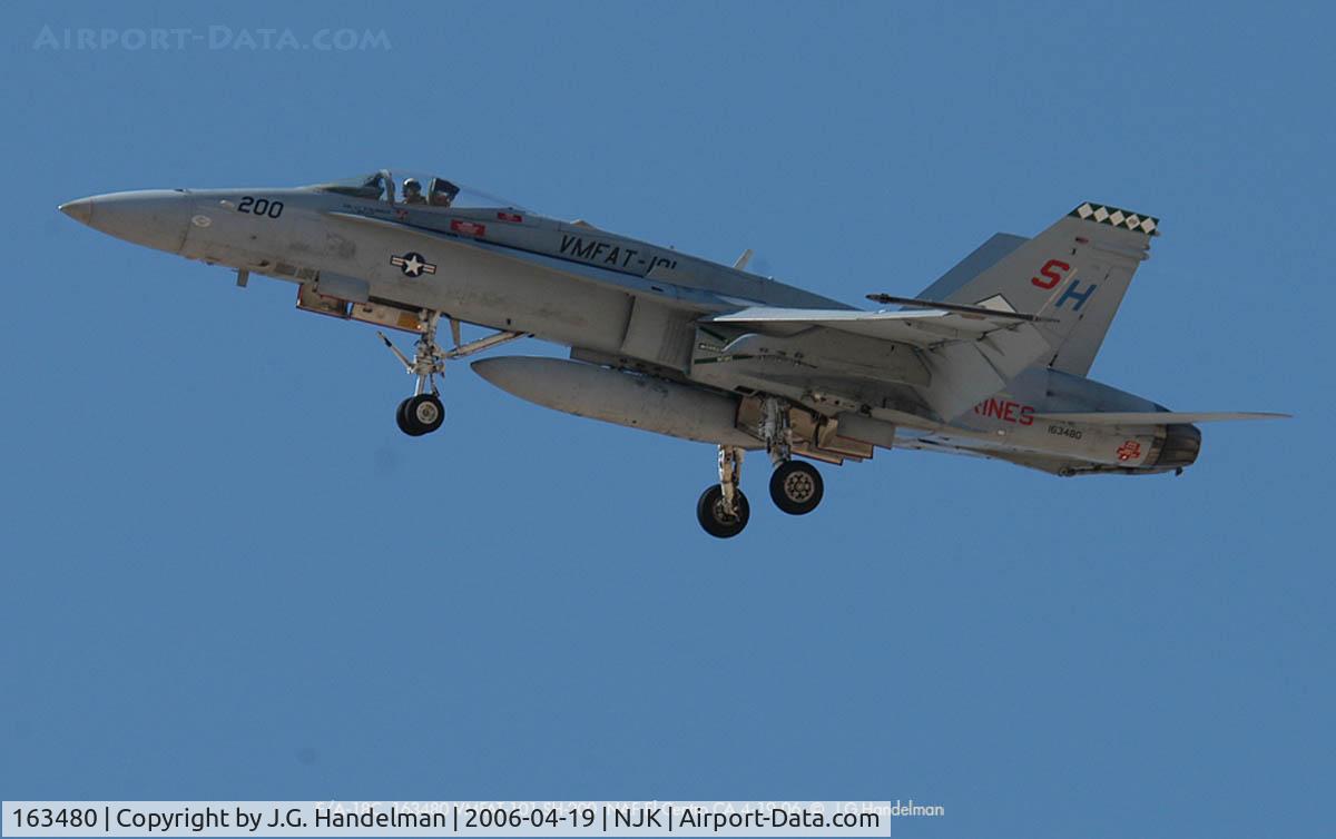 163480, 1988 McDonnell Douglas F/A-18C Hornet C/N 0710/C040, F/A-18B 163480 over El Centro