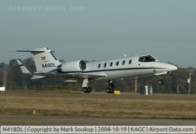N418DL, 1999 Learjet Inc 31A C/N 181, N418DL arriving @ KAGC