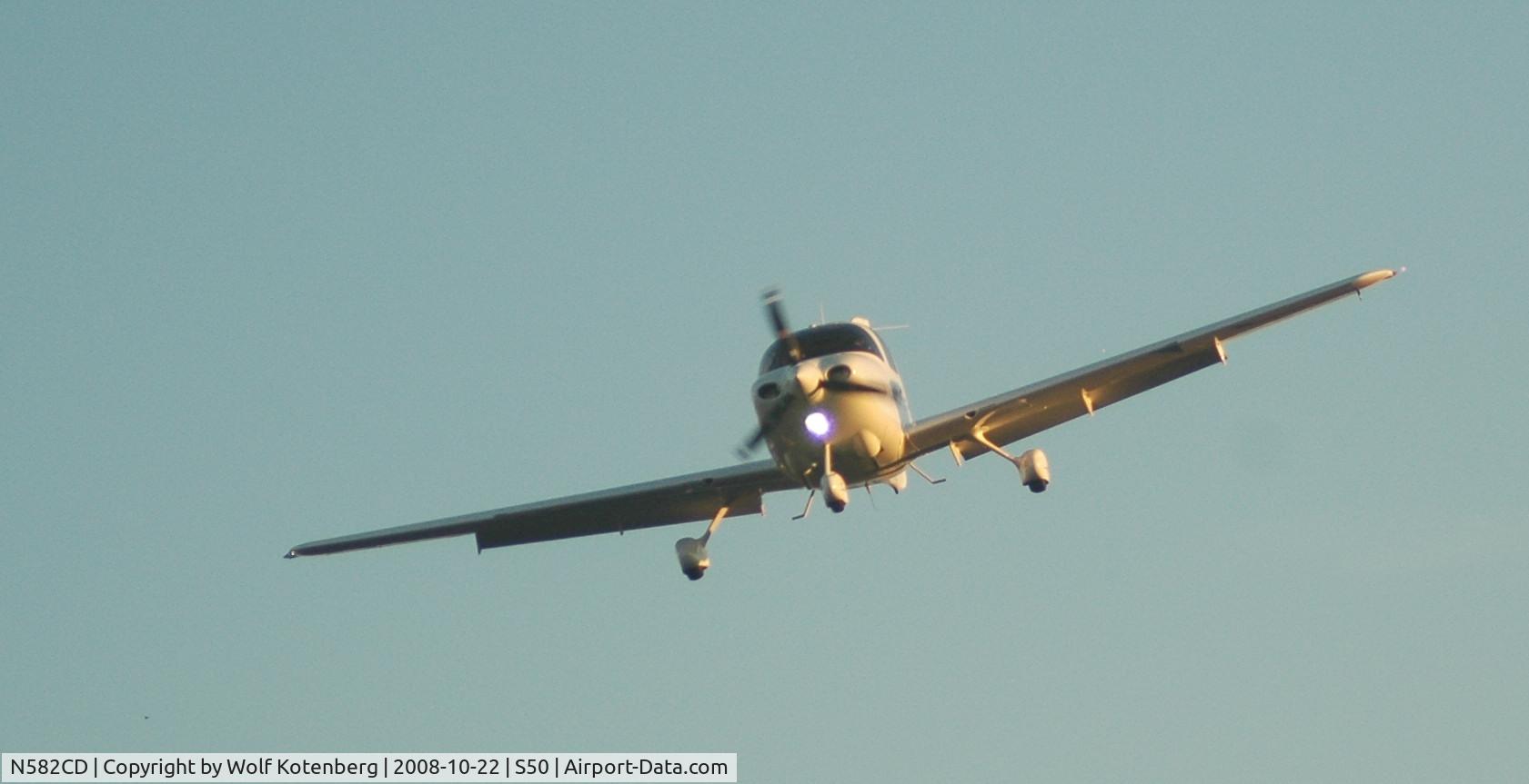 N582CD, 2005 Cirrus SR20 G2 C/N 1584, the runway is over there to the right a little