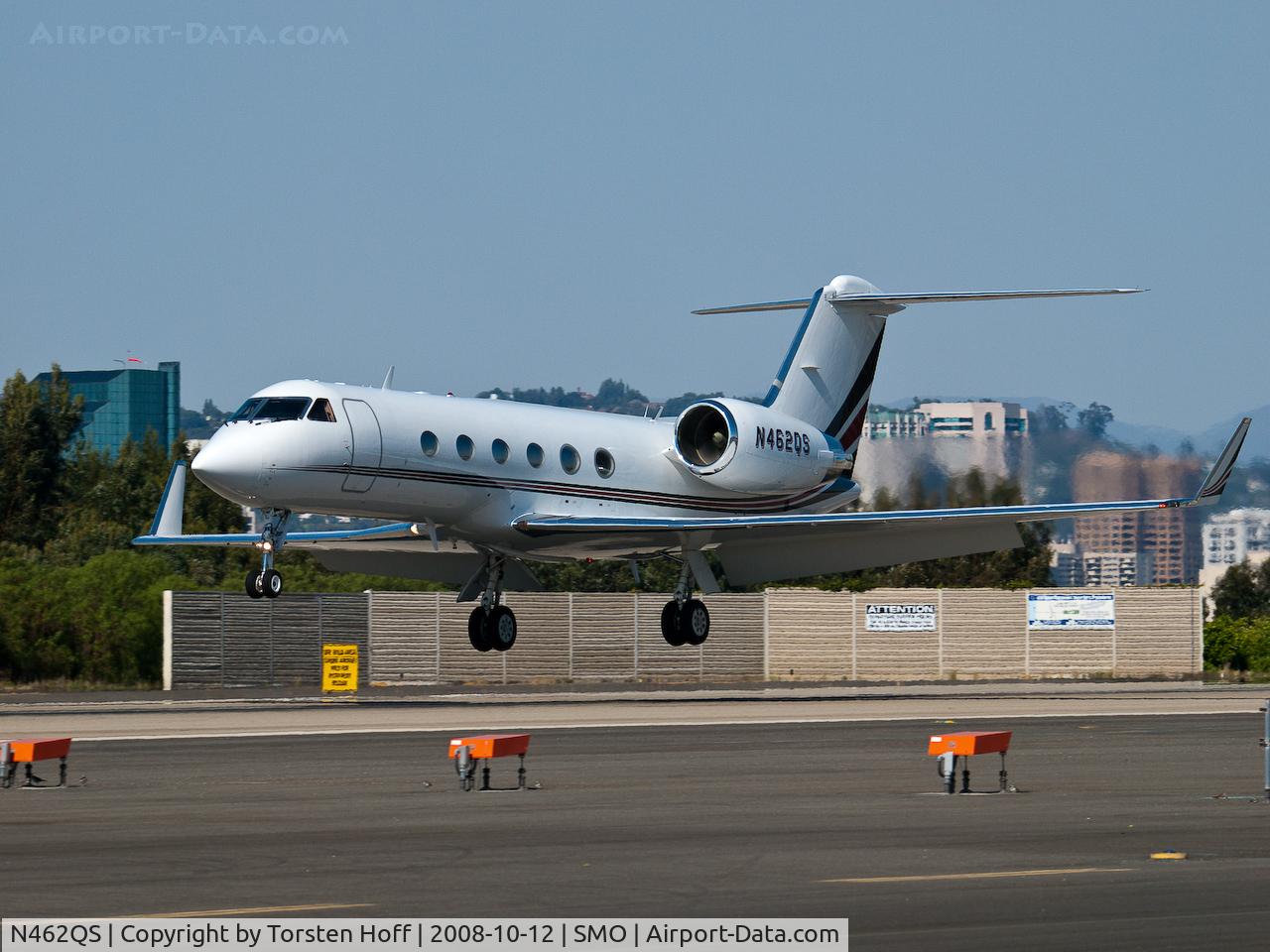 N462QS, 1995 Gulfstream Aerospace G-IV C/N 1262, N462QS arriving on RWY 21