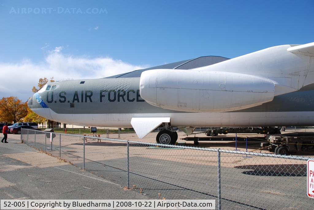 52-005, 1952 Boeing GB-52B Stratofortress C/N 16495, 	