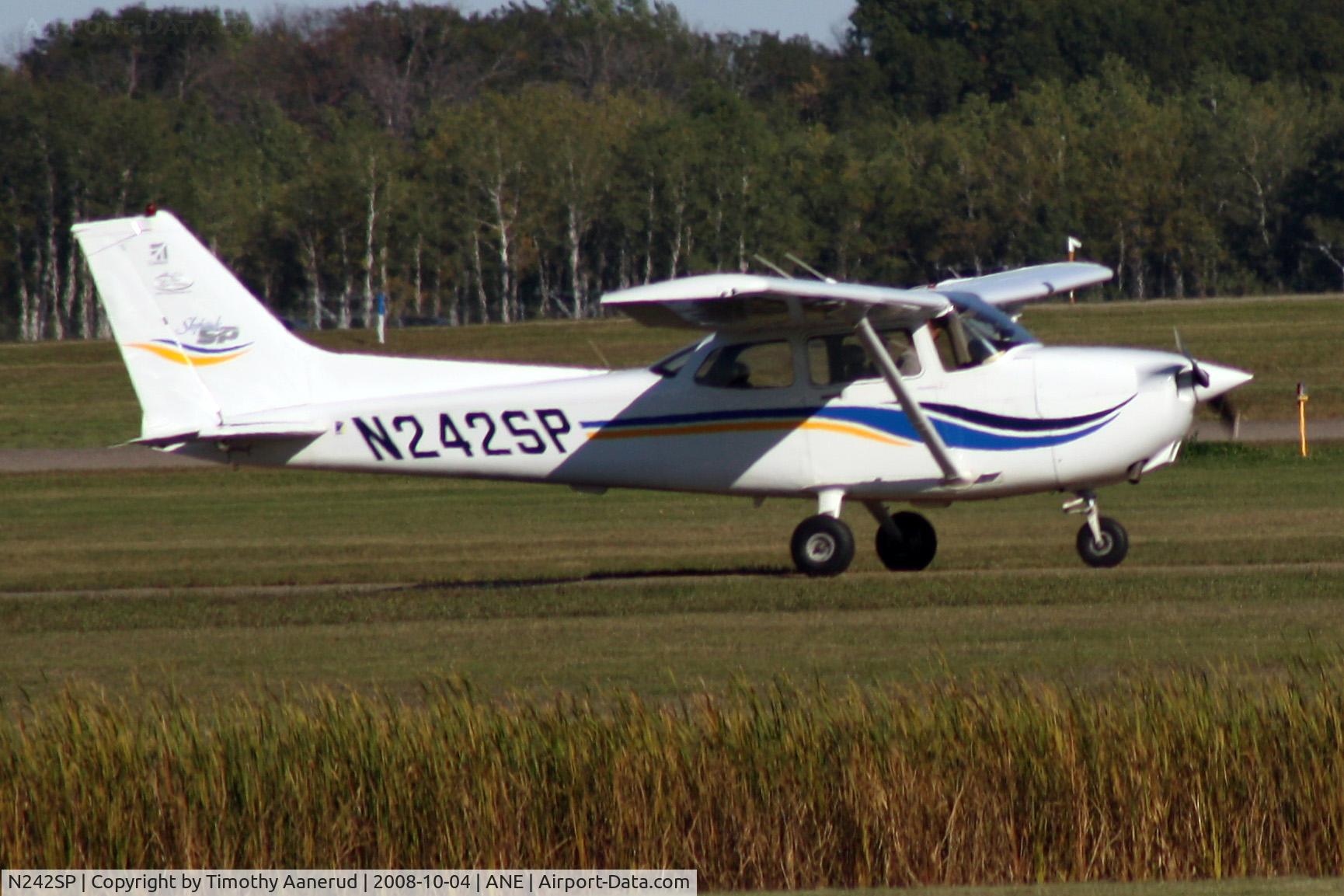 N242SP, 1999 Cessna 172S C/N 172S8226, Cessna 172S, serial 172S8226