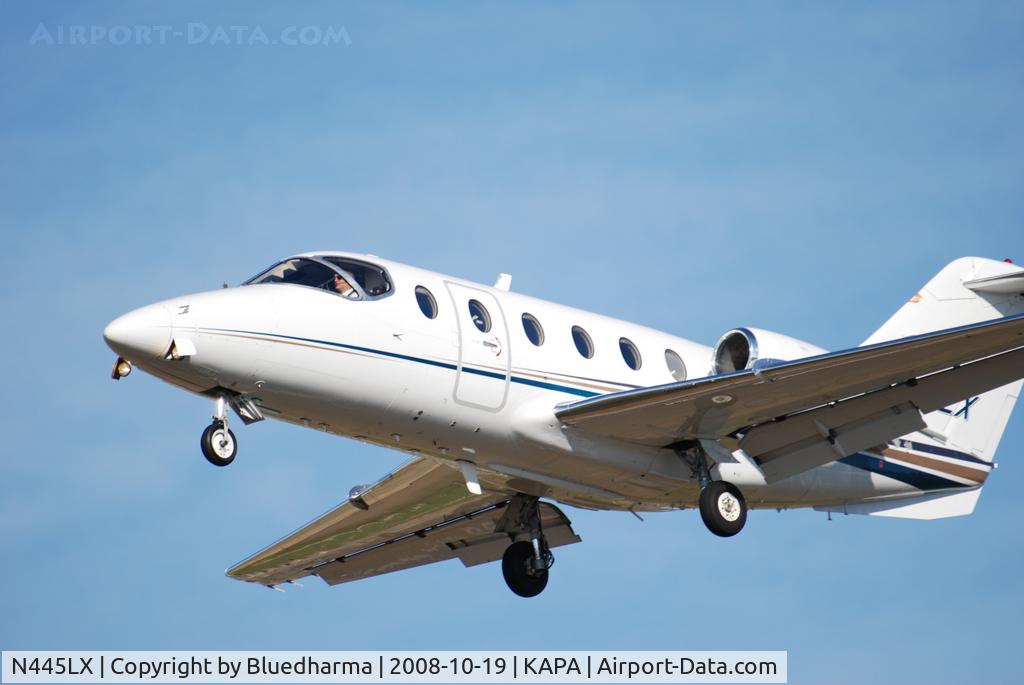 N445LX, 2000 Raytheon 400A Beechjet C/N RK-298, On final approach to 17L.