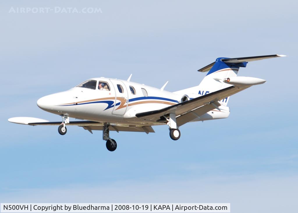 N500VH, 2008 Eclipse Aviation Corp EA500 C/N 000211, On final approach to 17L.