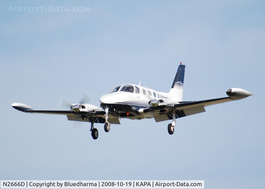 N2666D, Cessna 340A C/N 340A0717, On final approach to 17L.