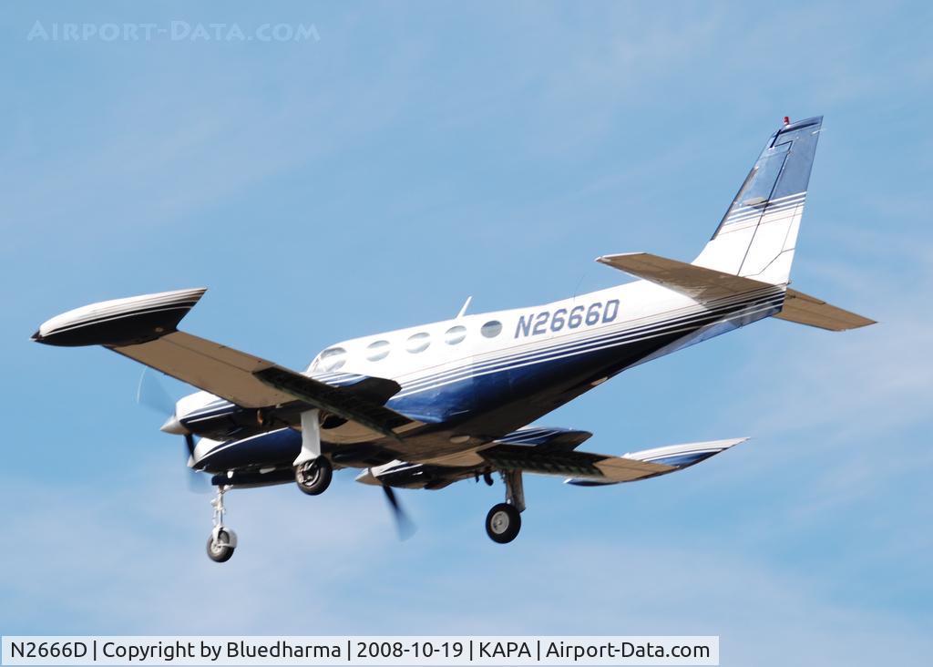 N2666D, Cessna 340A C/N 340A0717, On final approach to 17L.