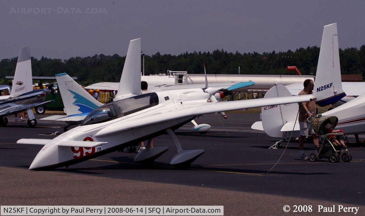 N25KF, 1996 Rutan Long-EZ C/N 957, On the ramp at Suffolk, for the Fly in