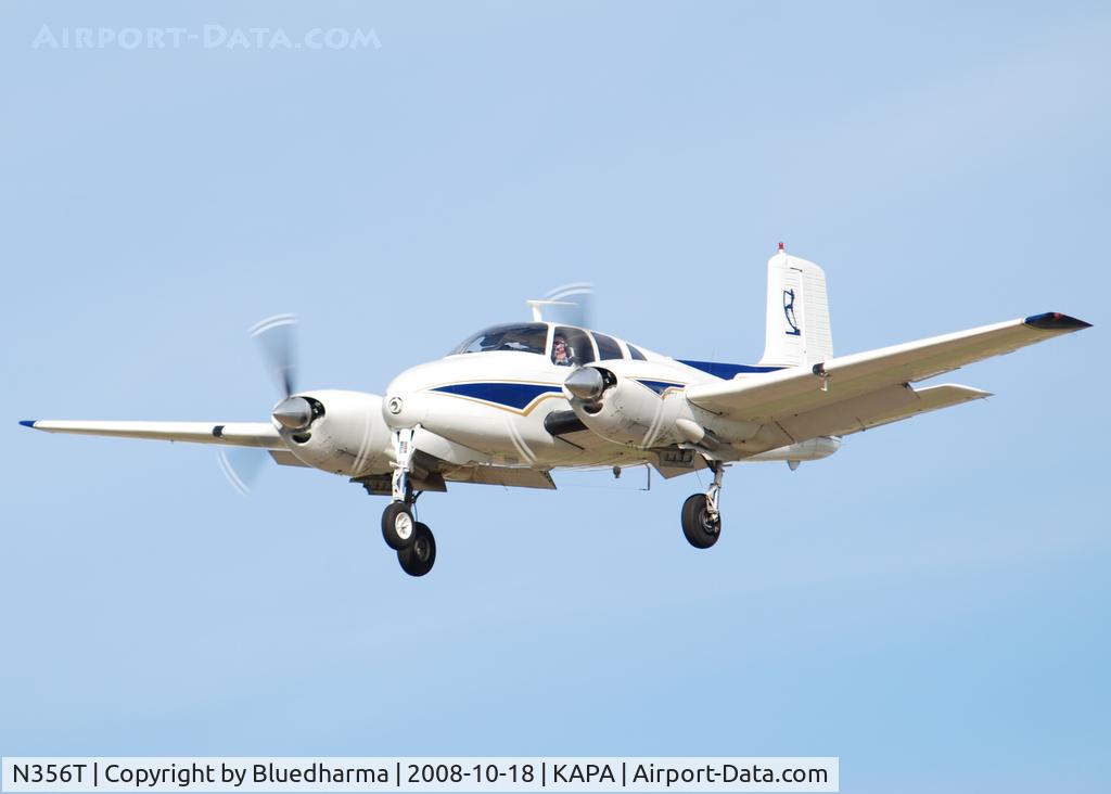 N356T, 1960 Beech D50C Twin Bonanza C/N DH-270, On final approach to 17L.