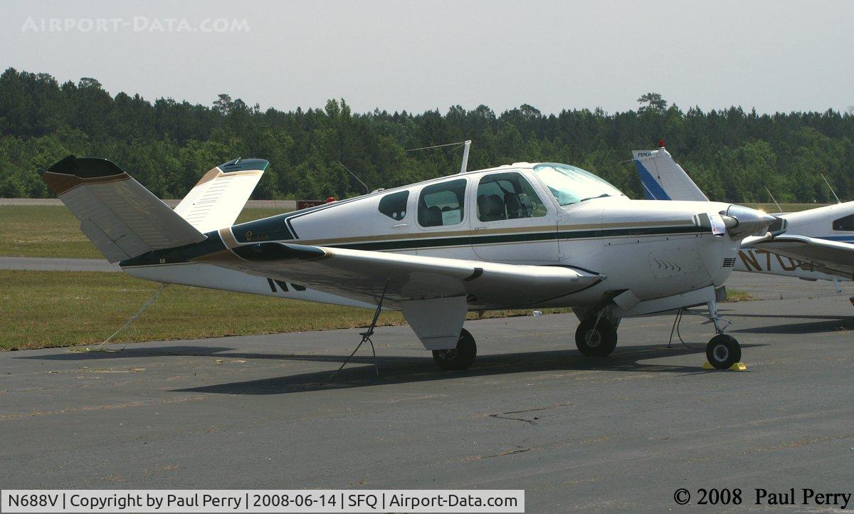 N688V, 1960 Beech M35 Bonanza C/N D-6393, Seen her before, at another fly-in