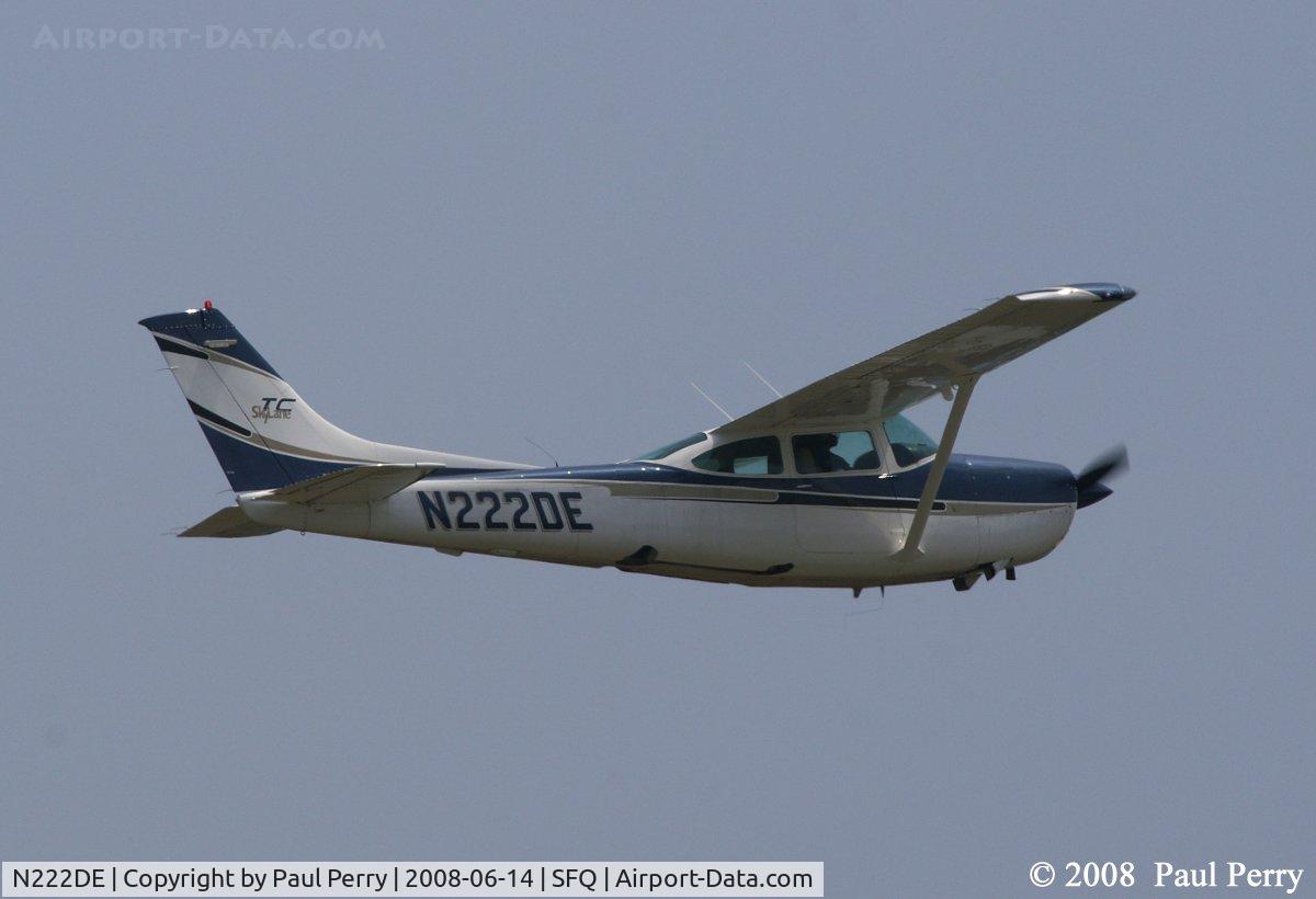 N222DE, 1979 Cessna TR182 Turbo Skylane RG C/N R18201005, And she's off
