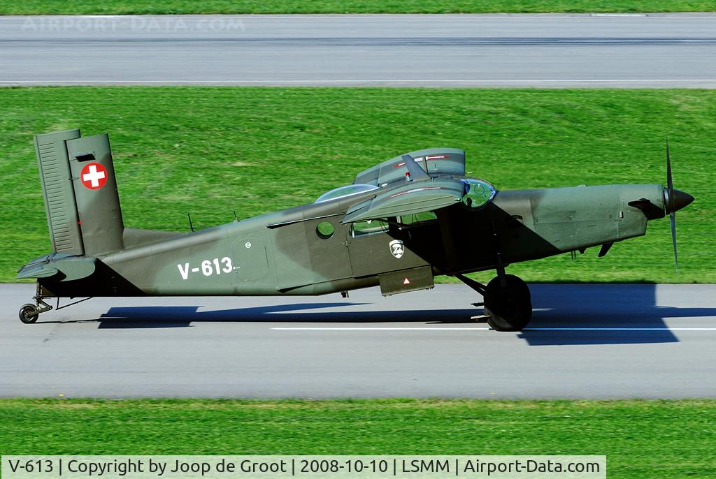 V-613, Pilatus PC-6/B2-H2M Turbo Porter C/N 630, Nice little prop...