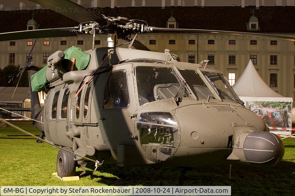 6M-BG, 2002 Sikorsky S-70A-42 Black Hawk C/N 70-2756, S-70