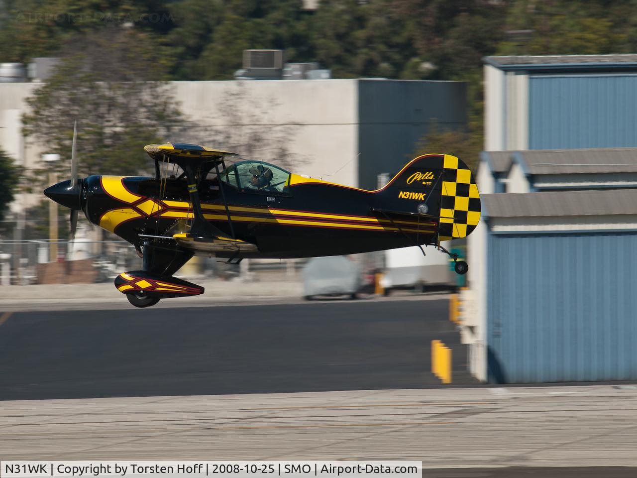N31WK, 1995 Aviat Pitts S-1T Special C/N 1060, N31WK departing from RWY 21