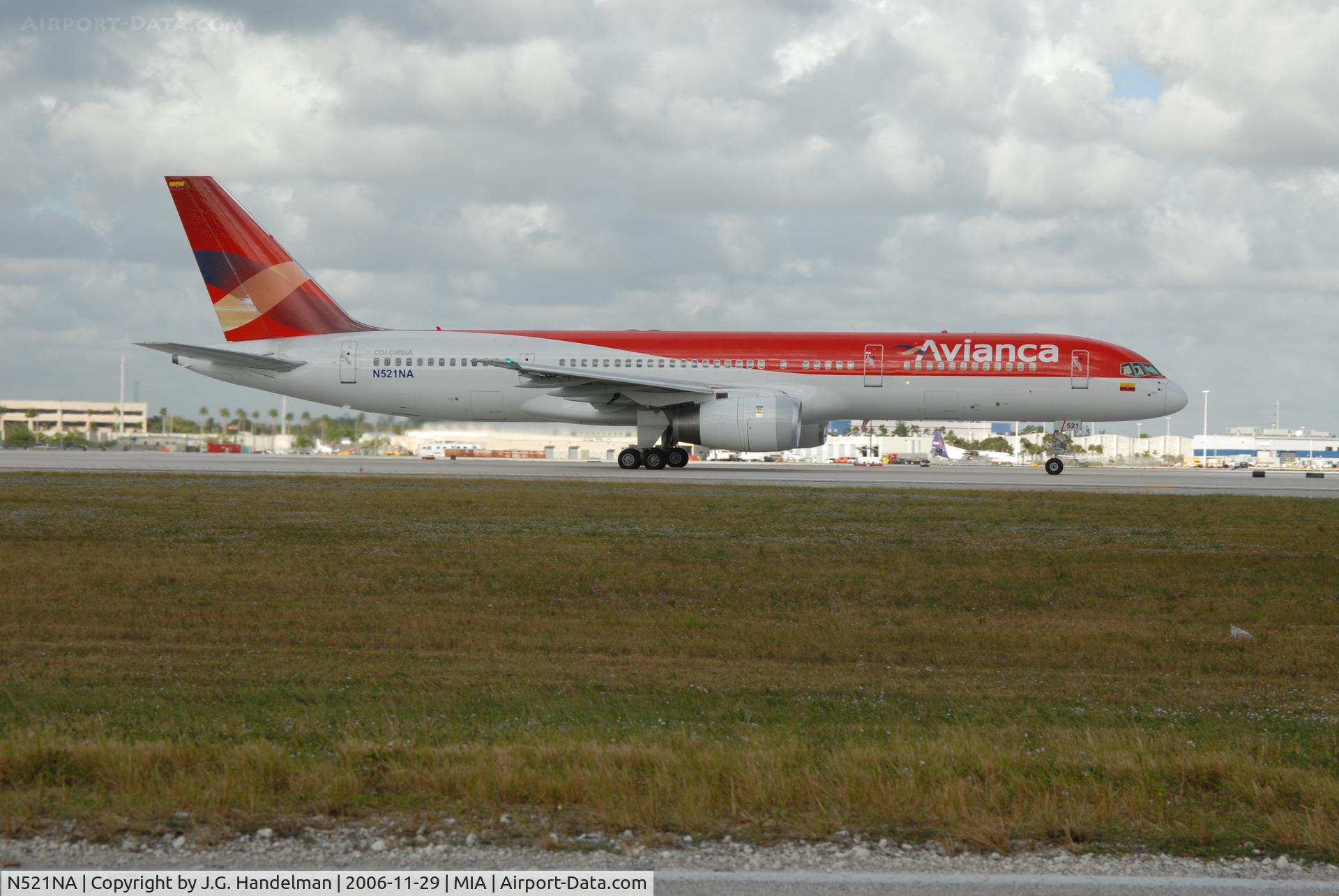 N521NA, 1992 Boeing 757-236 C/N 25592, ready for take off at MIA