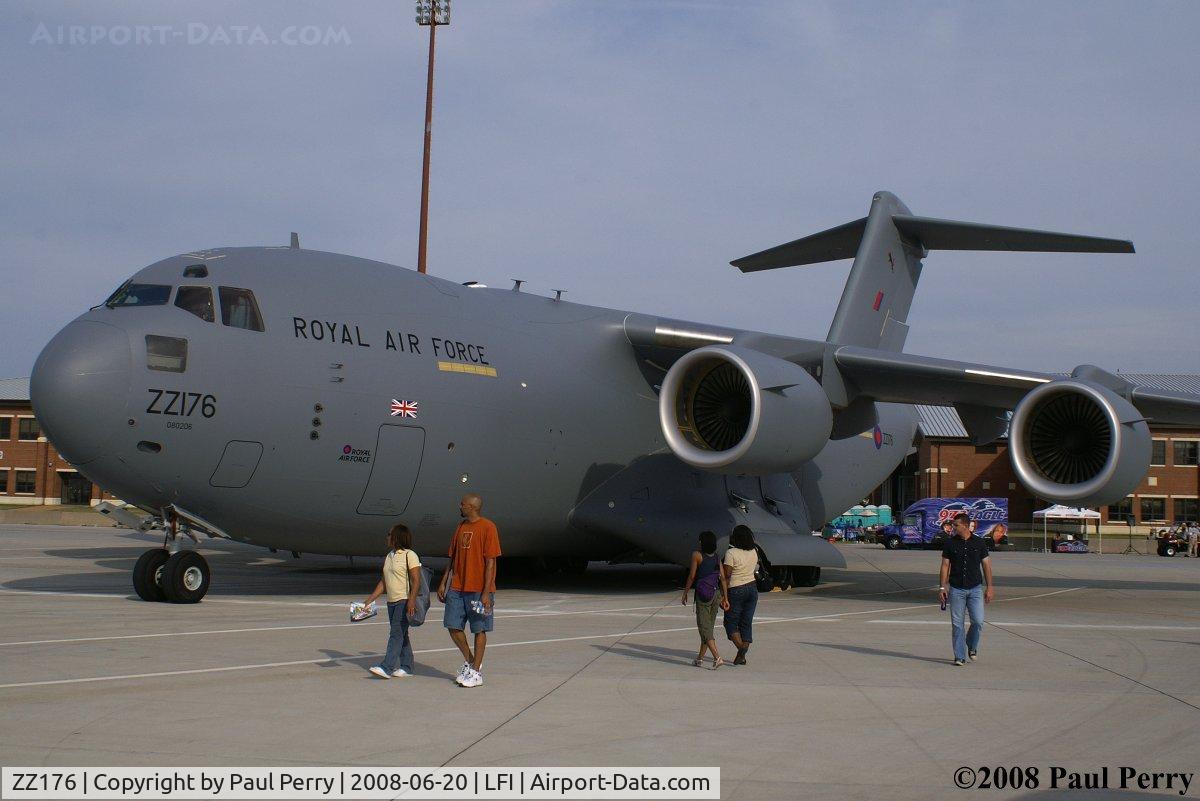 ZZ176, 2008 Boeing C-17A Globemaster III C/N F-190, Travelling with the Red Arrows