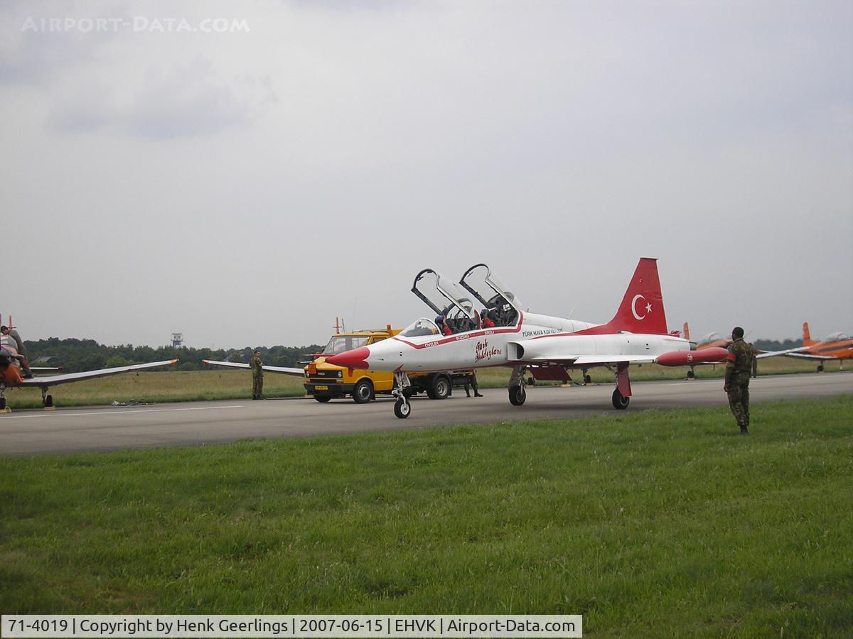 71-4019, 1971 Northrop (Canadair) NF-5B (CL-226) C/N 4019, Dutch AF Openday, Volkel AFB , 2007  Turkish Stars
