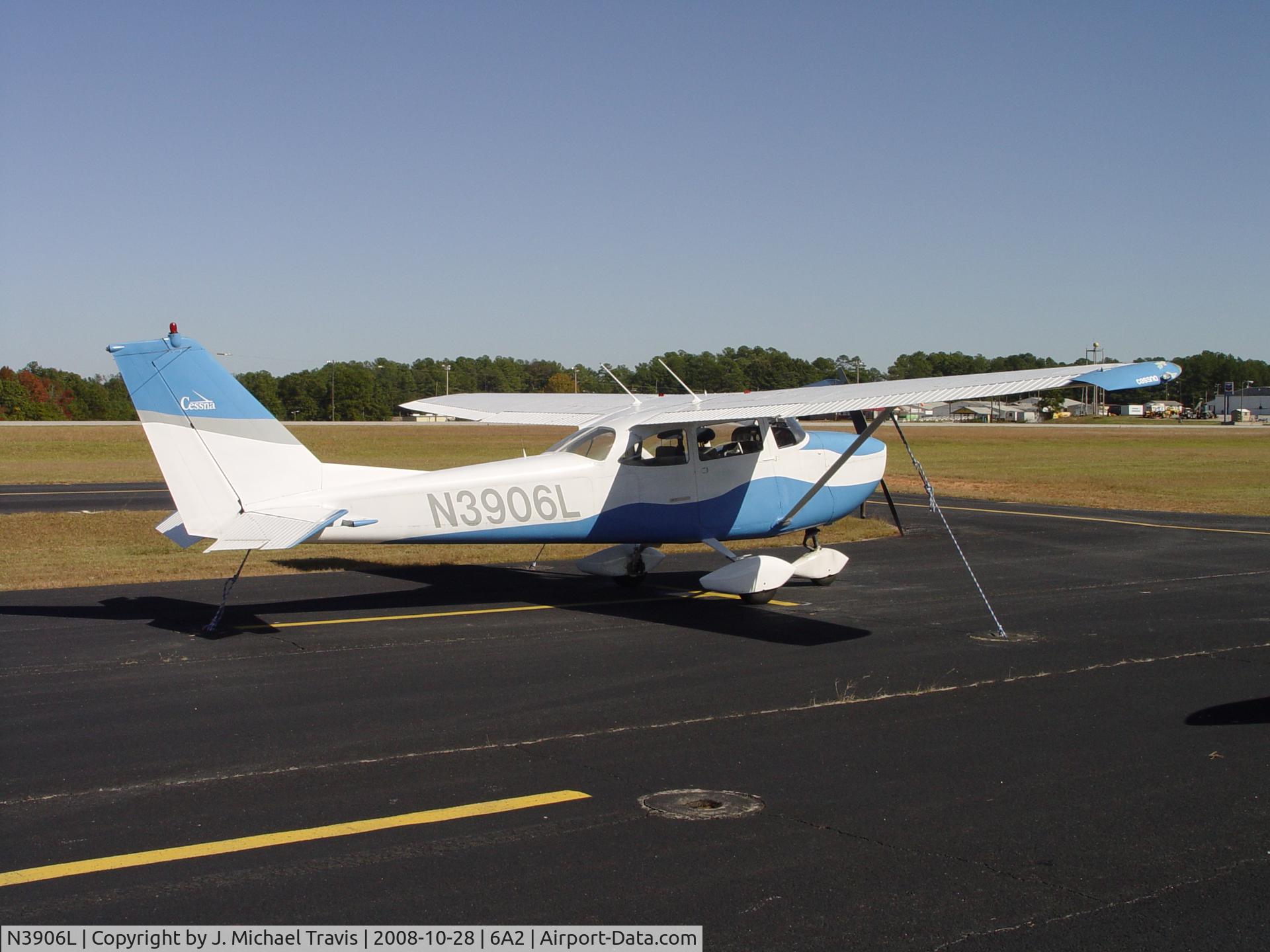 N3906L, 1966 Cessna 172G C/N 17254075, Nice old G model at 6A2.