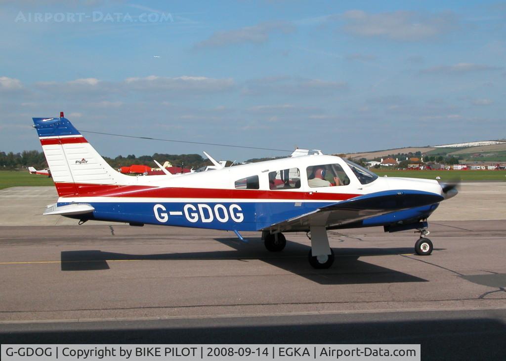 G-GDOG, 1976 Piper PA-28R-200 Cherokee Arrow C/N 28R-7635227, SHOREHAM