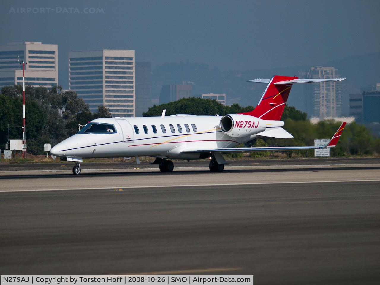 N279AJ, Learjet 45 C/N 279, N279AJ departing from RWY 21