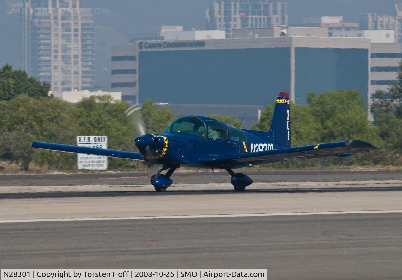 N28301, 1977 Grumman American AA-5B Tiger C/N AA5B0440, N28301 departing from RWY 21