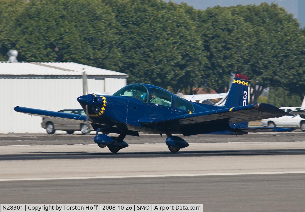N28301, 1977 Grumman American AA-5B Tiger C/N AA5B0440, N28301 arriving on RWY 21
