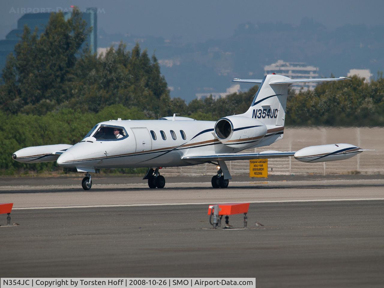 N354JC, Learjet Inc 35A C/N 112, N354JC departing from RWY 21