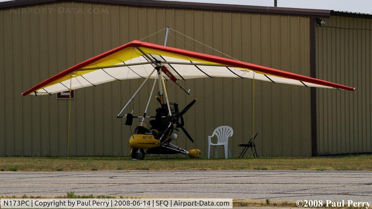 N173PC, 2001 Airborne Edge X C/N 582-678, All by her lonesome