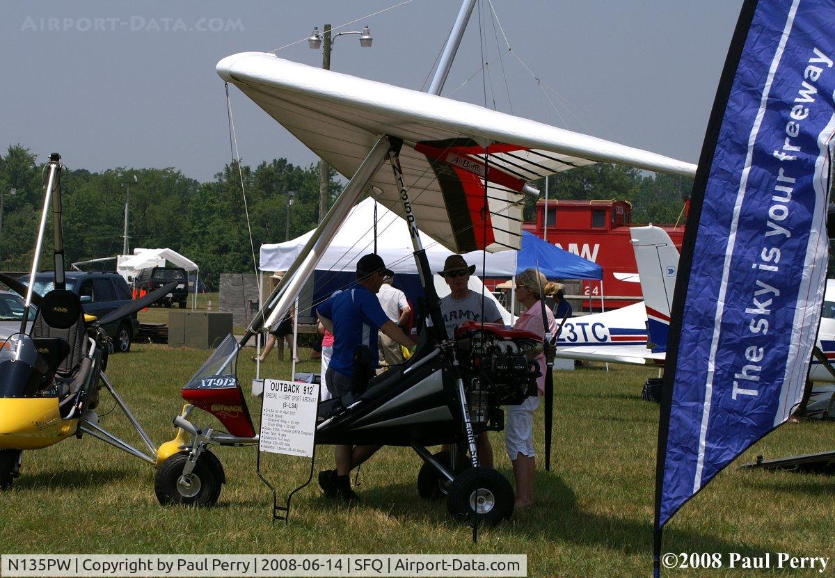 N135PW, 2008 Airborne Edge XT-912-L C/N XT-912-0247, Showing off in the vendor area