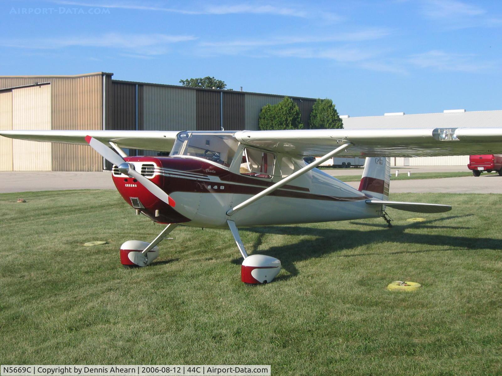 N5669C, 1950 Cessna 140A C/N 15625, Beloit,WI