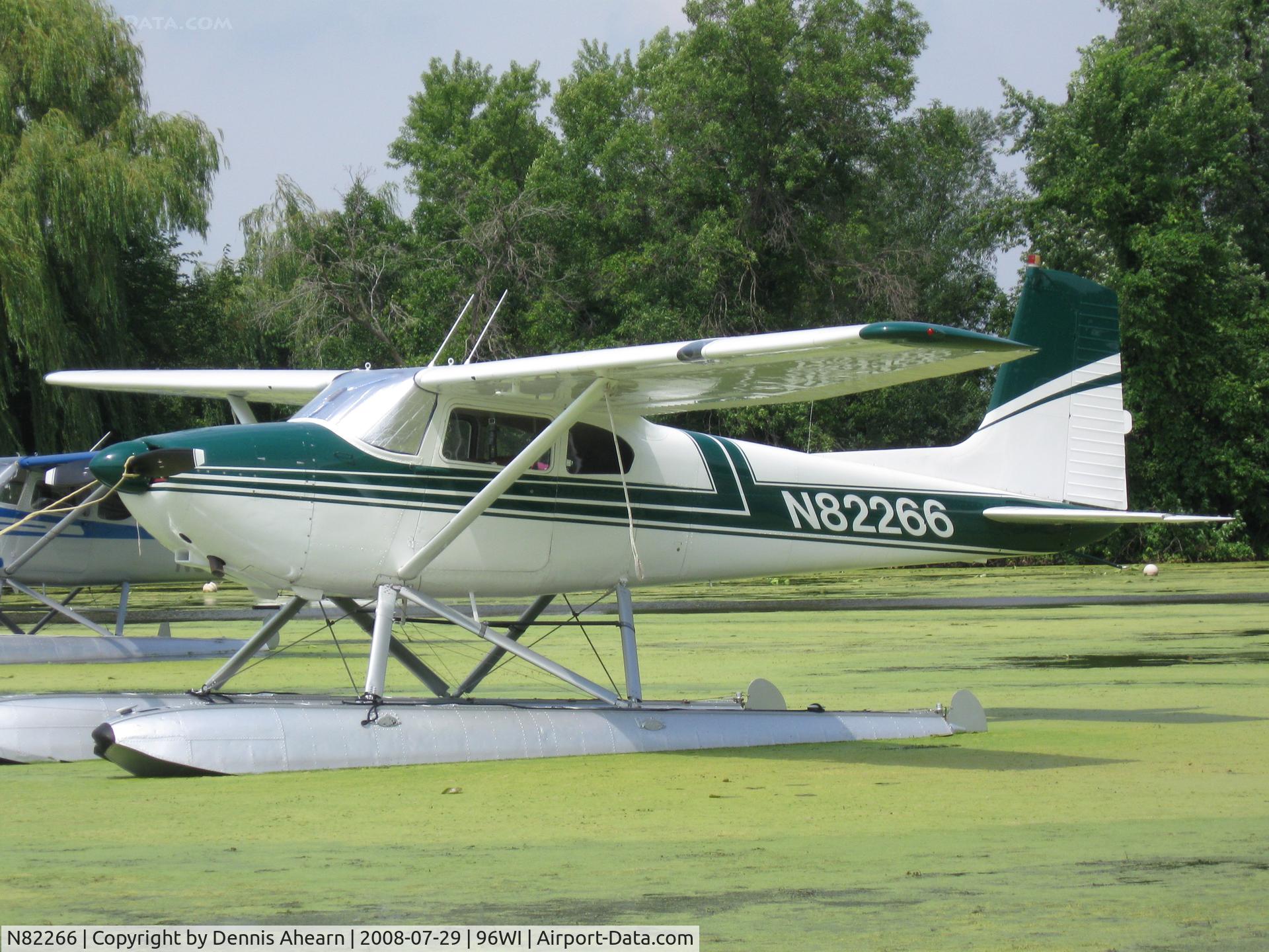 N82266, 1957 Cessna 180A C/N 32971, OSH 2008