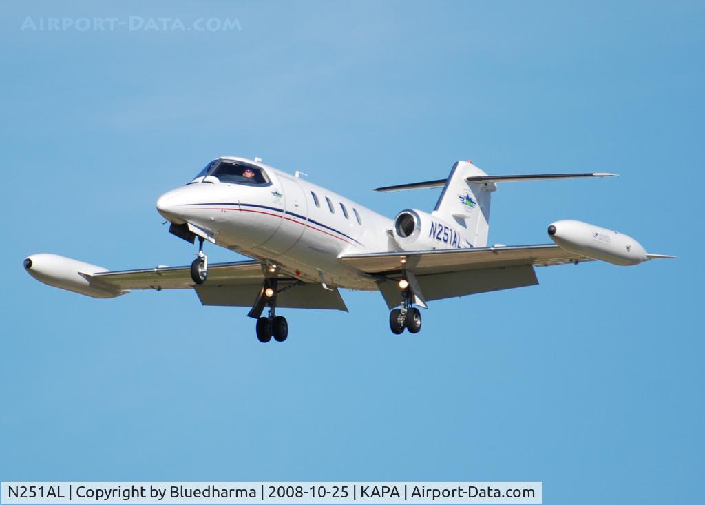 N251AL, Gates Learjet 25D C/N 25D-313, AirLife Denver on Final Approach to 17L.