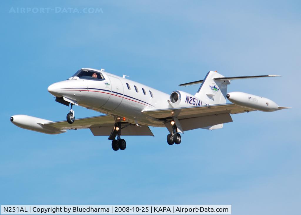 N251AL, Gates Learjet 25D C/N 25D-313, AirLife Denver on Final Approach to 17L.