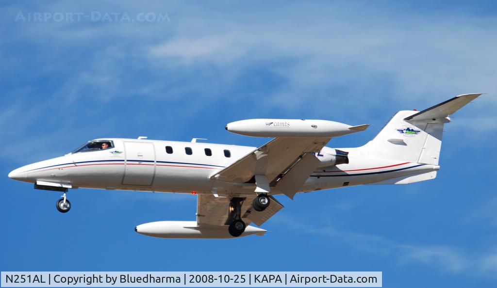 N251AL, Gates Learjet 25D C/N 25D-313, AirLife Denver on Final Approach to 17L.