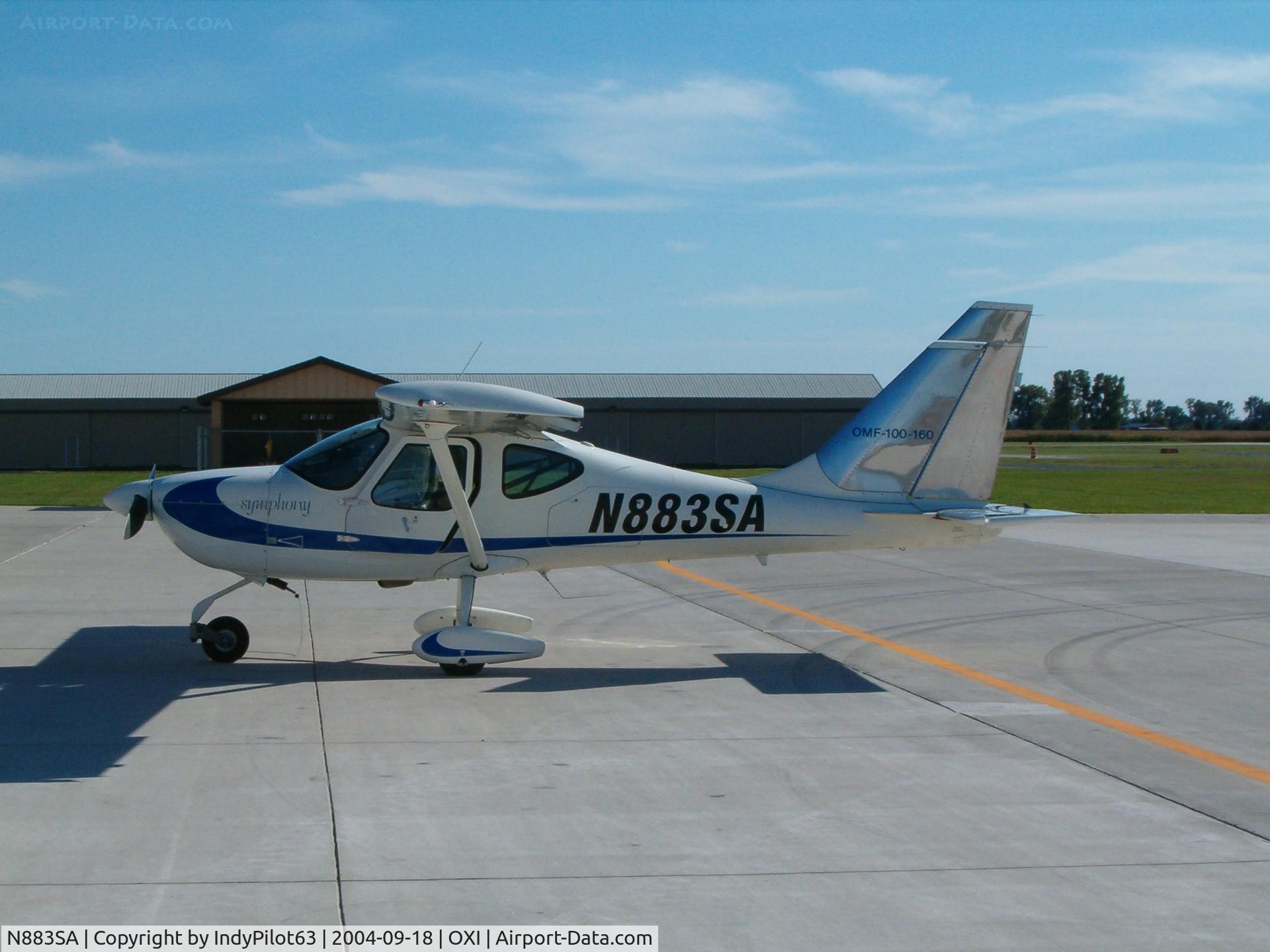 N883SA, OMF 100-160 Symphony C/N 0034, Getting fuel