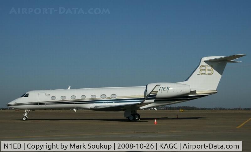 N1EB, 2008 Gulfstream Aerospace GV-SP (G550) C/N 5194, N1EB @ KAGC