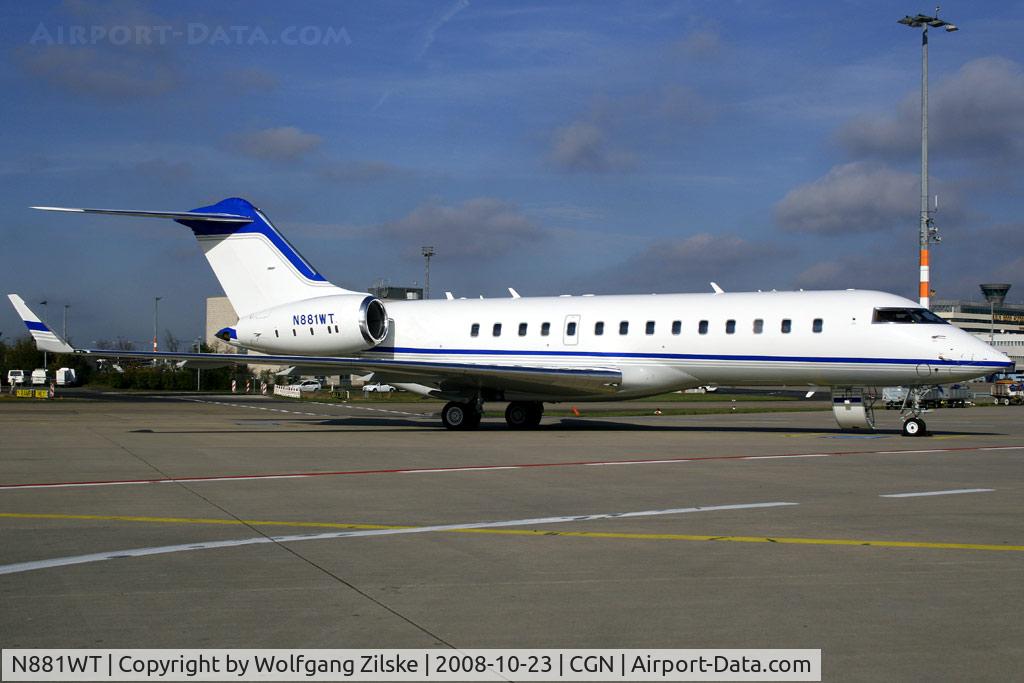 N881WT, 2000 Bombardier BD-700-1A10 Global Express C/N 9002, visitor