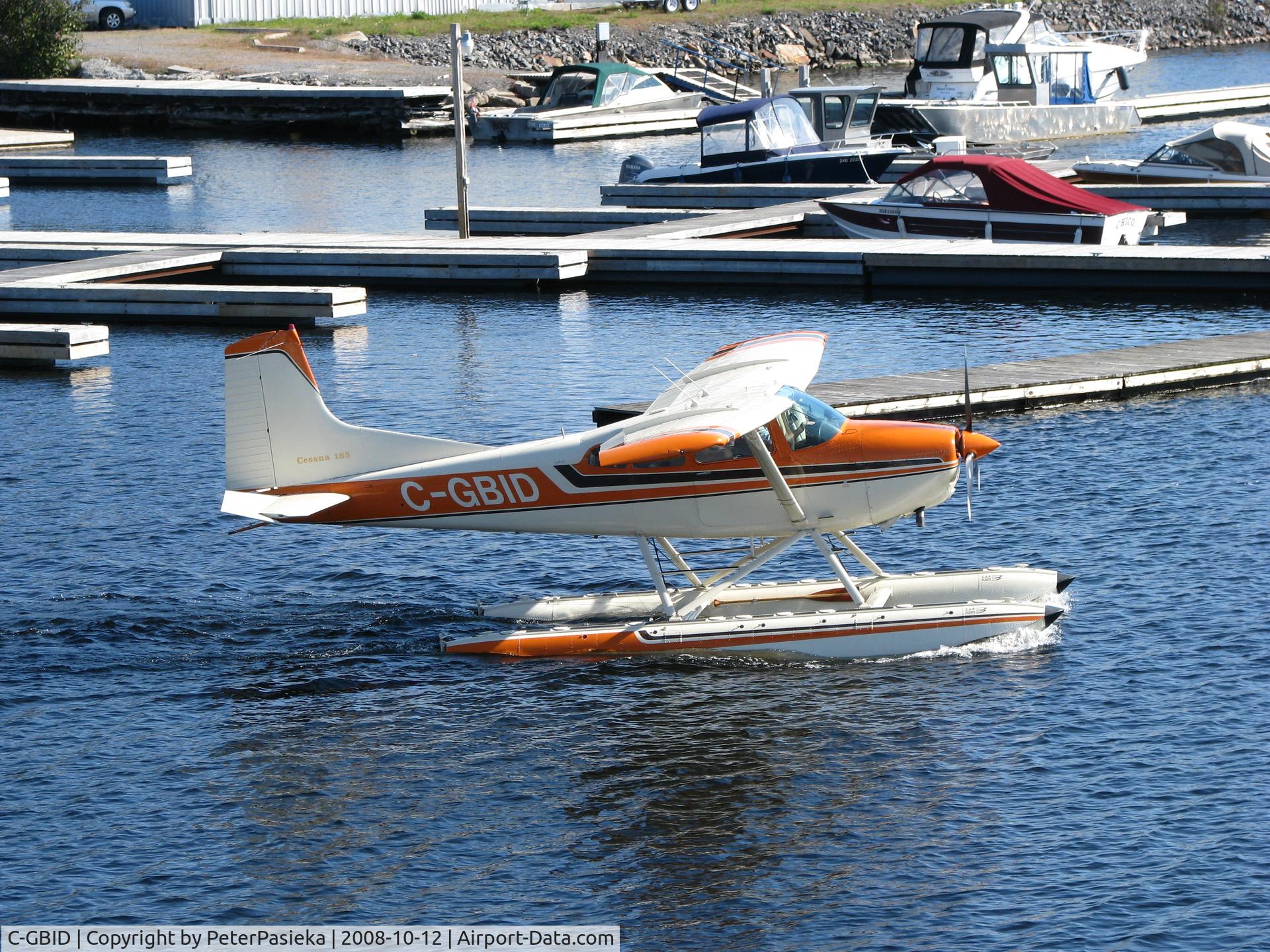 C-GBID, 1976 Cessna A185F Skywagon 185 C/N 18502973, @ Parry Sound Harbour water aerodrome